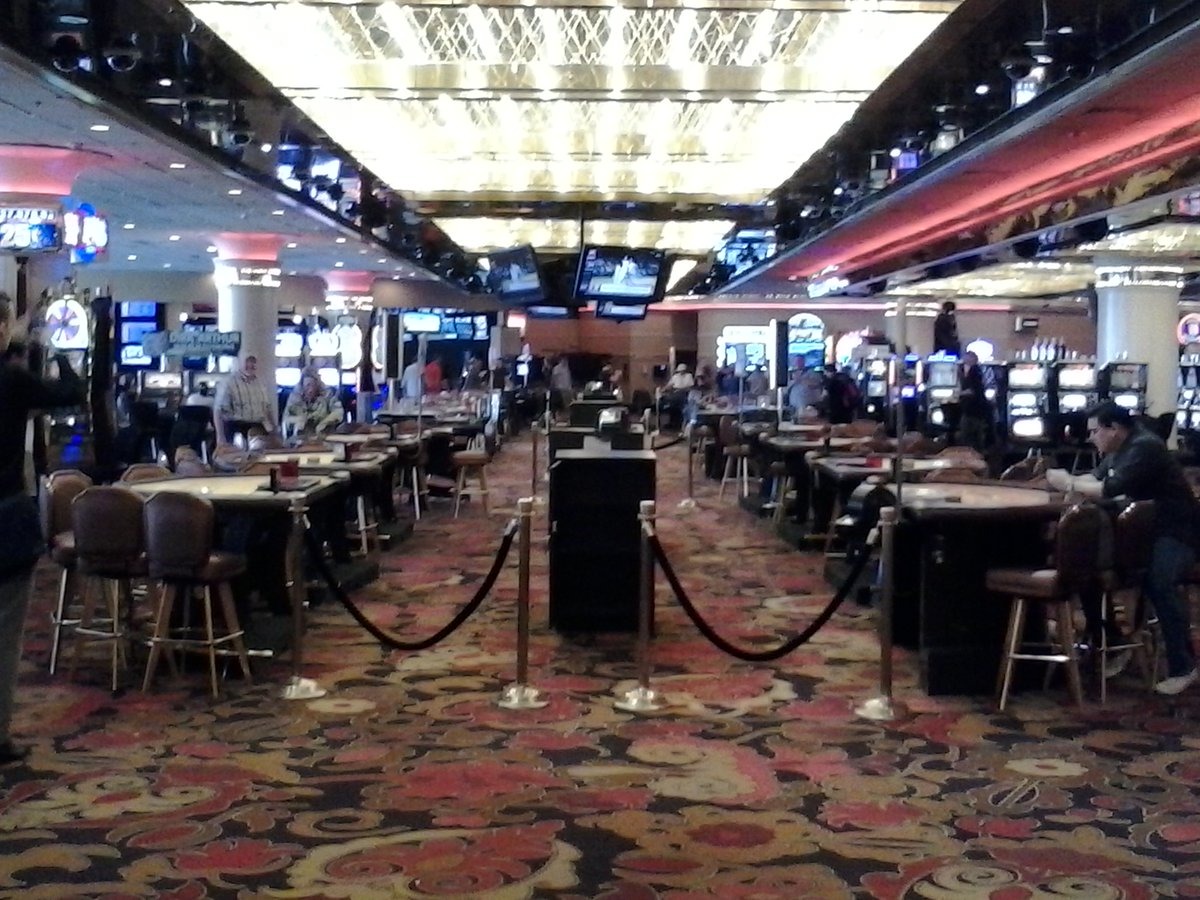 Georganiseerde pokeravond in het restaurant