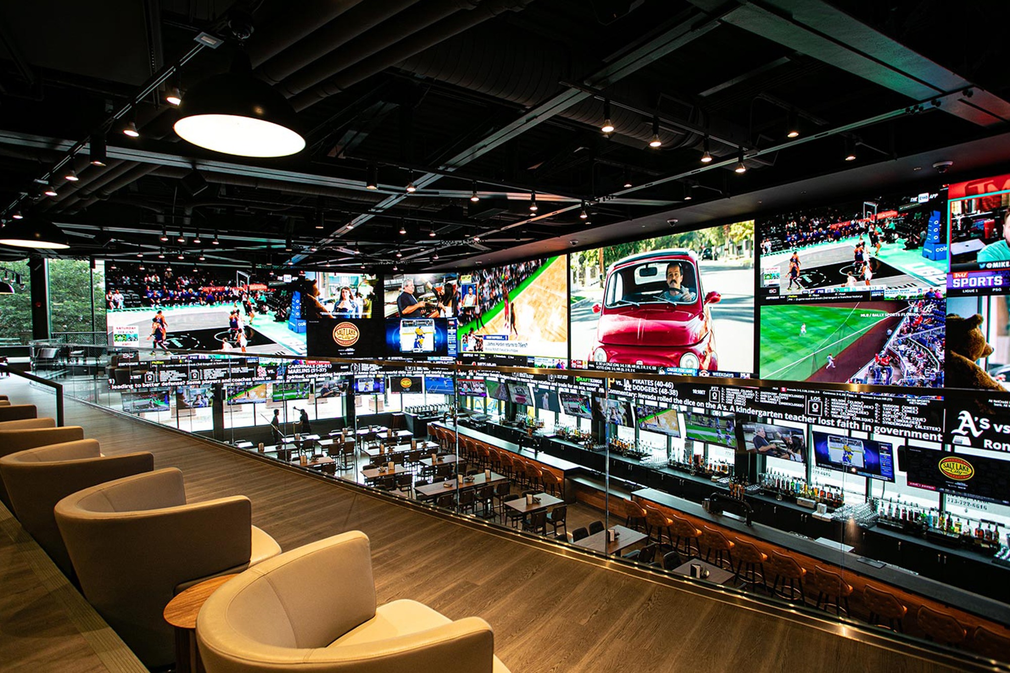 Blackjack tafel in casino lounge